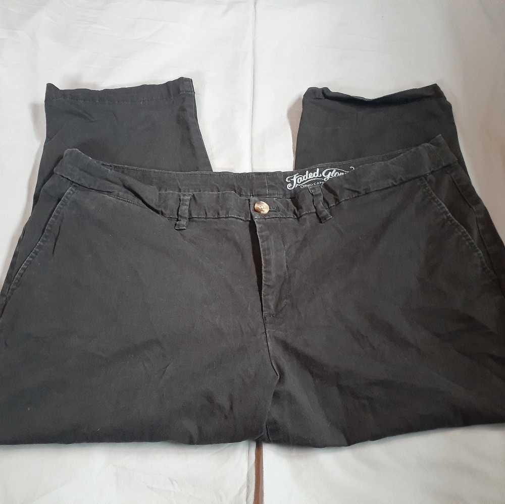 Faded Glory Dark Grey Capris